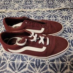 Woman's VANS 8.5 Burgundy